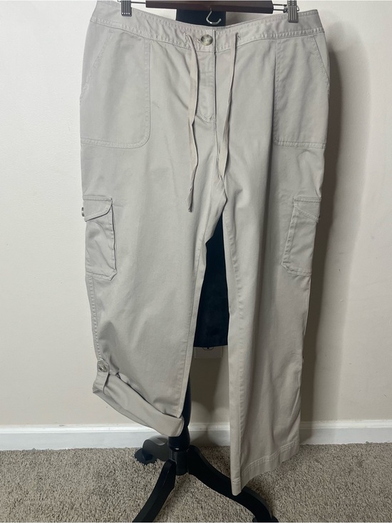 L.L. Bean Other - L.L.‎ Bean Women’s Favorite Fit Khaki High Rise Roll Tab Cargo Pants Sz 14
